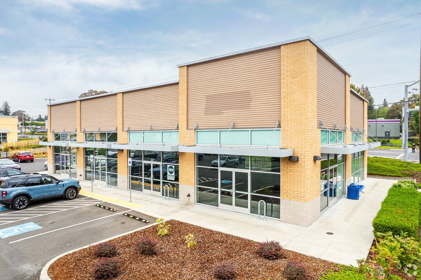 16323 SE McLoughlin Blvd, Portland, OR 97267 SE McLoughlin Goodwill