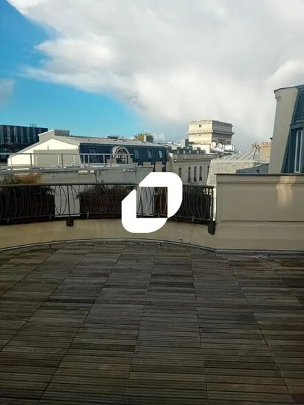 Office in Paris for lease - Building Photo - Image 2 of 4