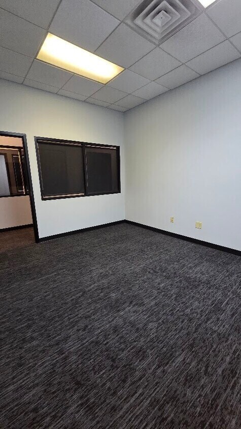 4670 Polaris Ave, Las Vegas, NV for lease Interior Photo- Image 1 of 1