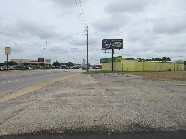 749-757 Bultman Dr, Sumter, SC for sale - Building Photo - Image 2 of 5