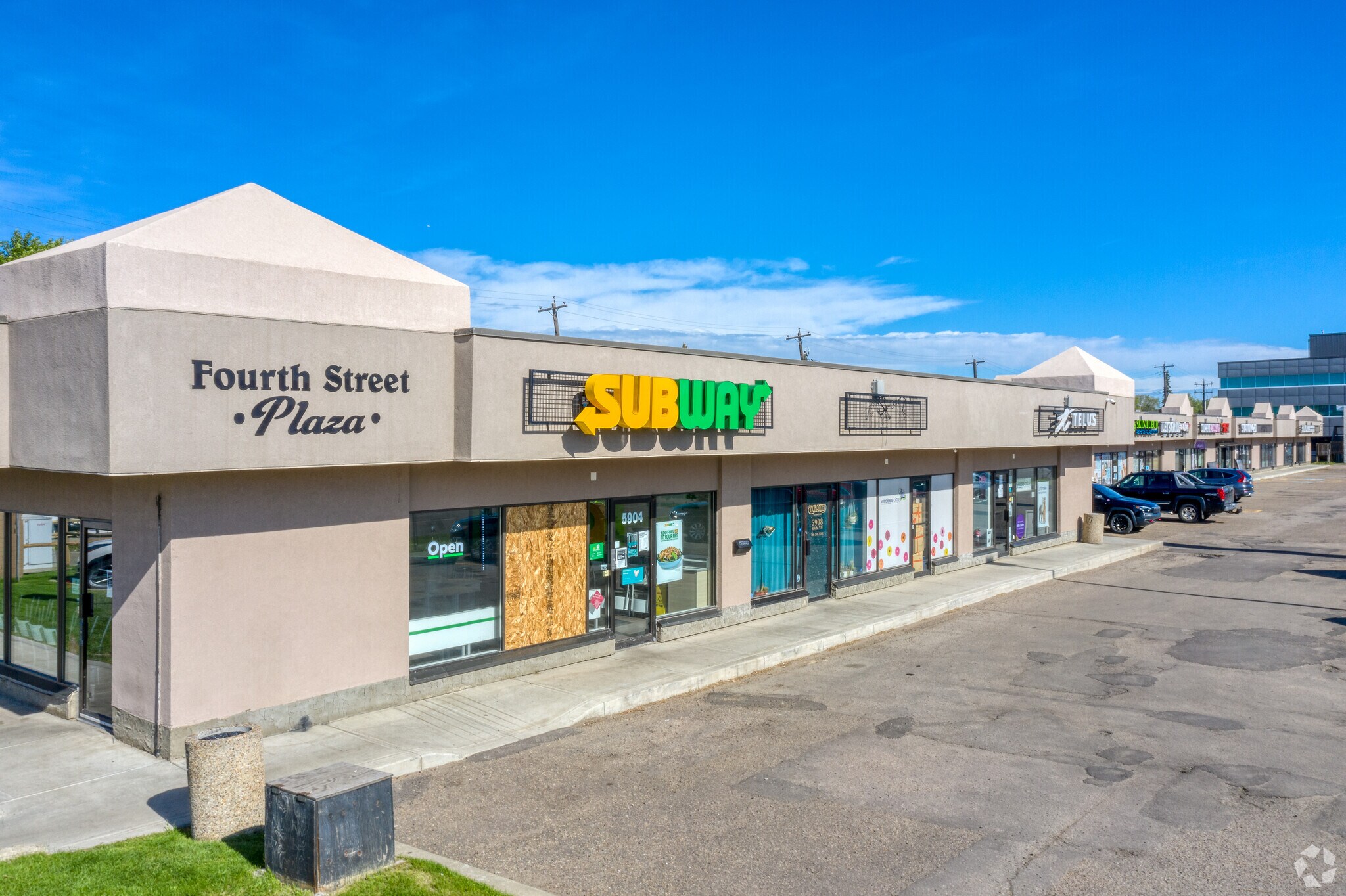 5904-6008 104 St, Edmonton, AB for sale Primary Photo- Image 1 of 1