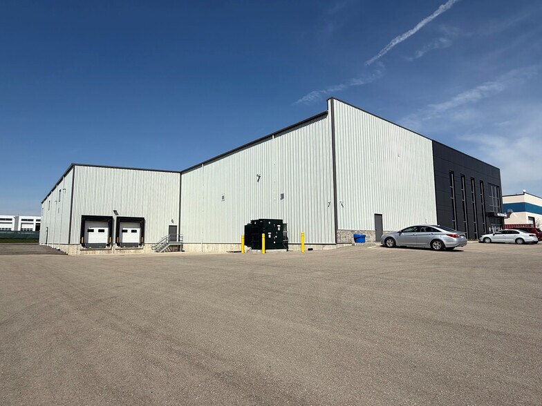 465 Griffin Way, Woodstock, ON for sale - Building Photo - Image 2 of 8