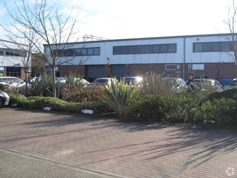 Essex Rd, Hoddesdon for sale - Primary Photo - Image 1 of 1