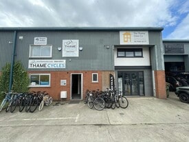 Station Yard, Thame OXF - Warehouse