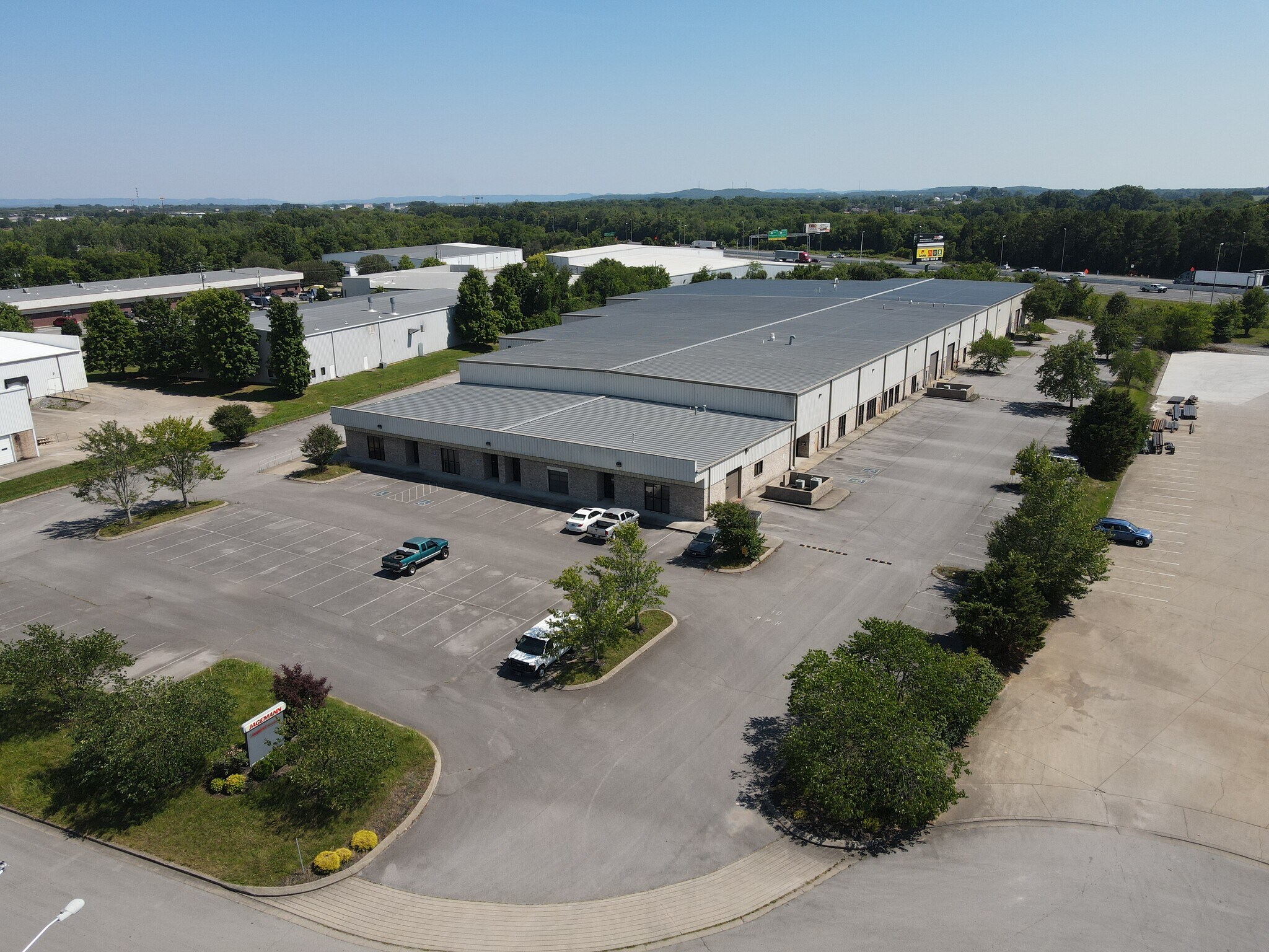 941-953 Esther Ln, Murfreesboro, TN for sale Building Photo- Image 1 of 1