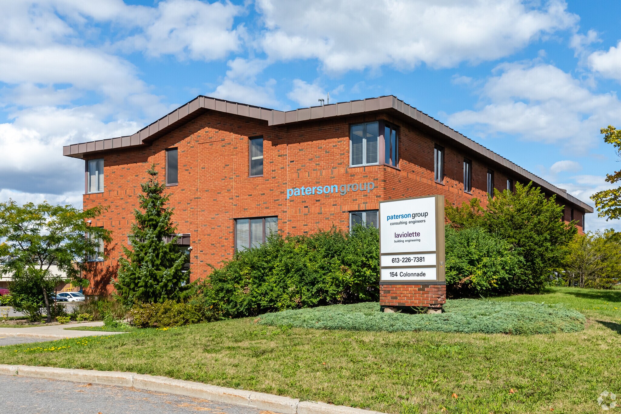 154 Colonnade Rd, Ottawa, ON for sale Primary Photo- Image 1 of 1