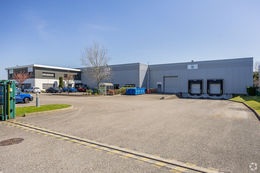Flex in Saint-Priest for sale - Primary Photo - Image 1 of 2
