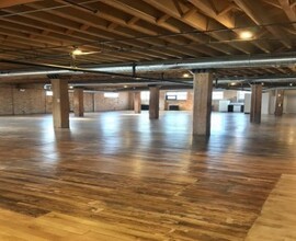 1529 W Armitage Ave, Chicago, IL for lease Interior Photo- Image 2 of 5