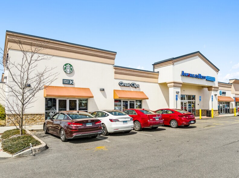 893 N Colony Rd, Wallingford, CT 06492 Starbucks, AT&T & Shops