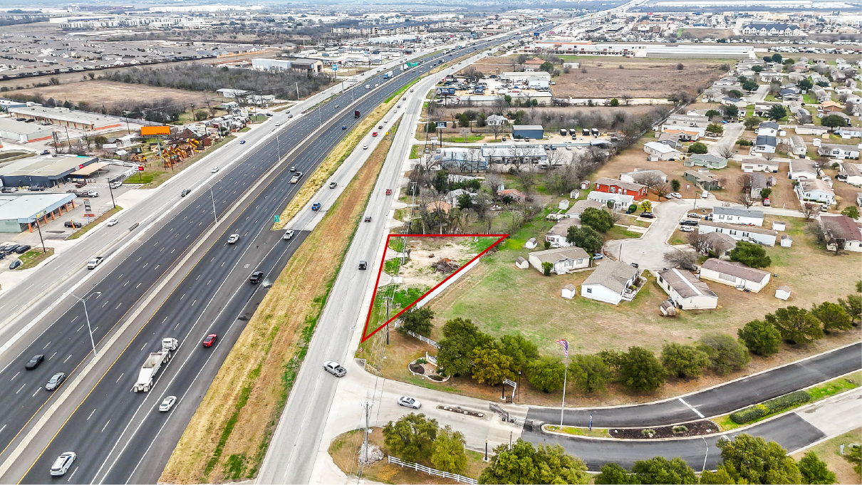 4001 N Ih-35 Frontage Rd, New Braunfels, TX for sale Building Photo- Image 1 of 6