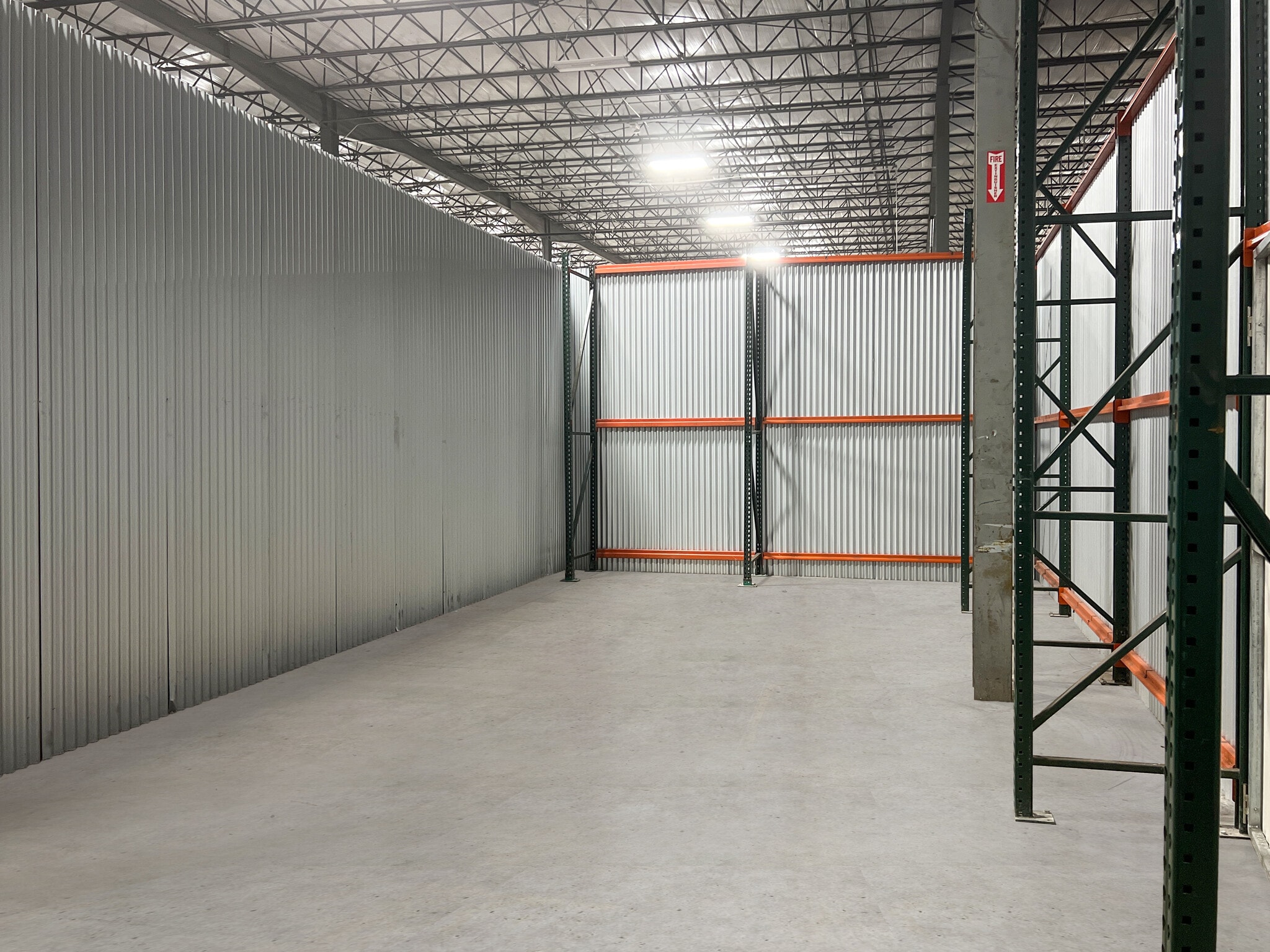 2507 Investors Row, Orlando, FL for lease Interior Photo- Image 1 of 2