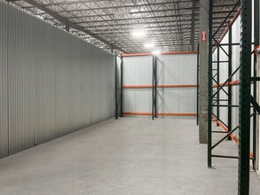 2507 Investors Row, Orlando, FL for lease Interior Photo- Image 1 of 2