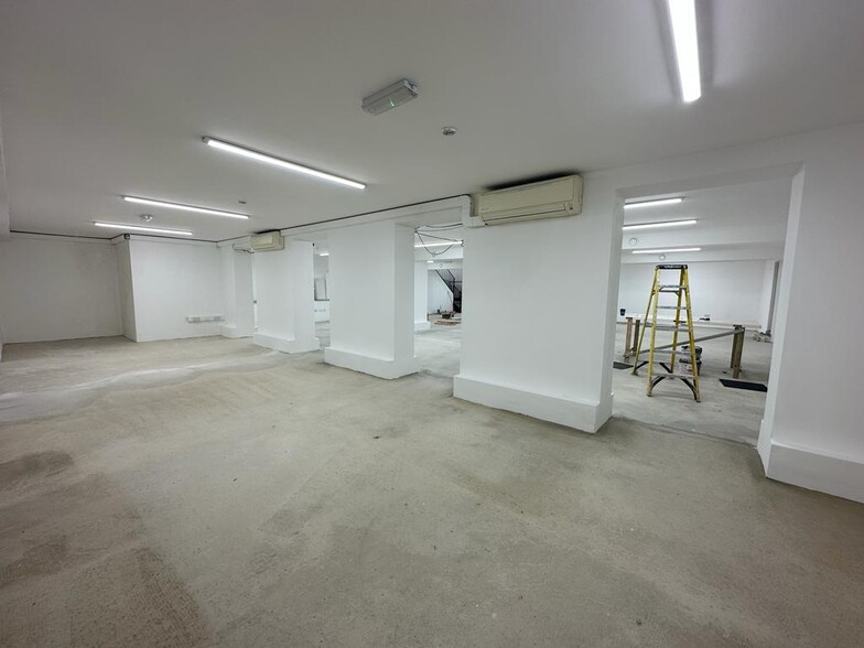 54 Goldhawk Rd, London for lease - Interior Photo - Image 3 of 3