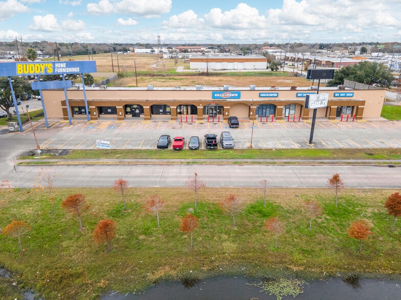 11657 Gulf Fwy, Houston, TX for lease - Building Photo - Image 2 of 20