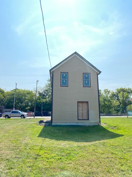 5718 Lorain Ave, Cleveland, OH for sale - Building Photo - Image 3 of 14