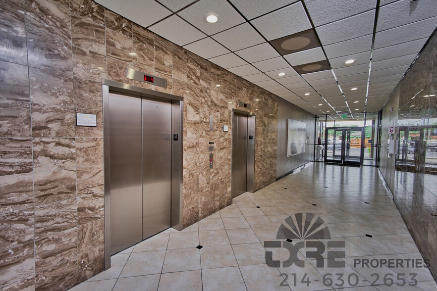 500 Grapevine Hwy, Hurst, TX for lease - Interior Photo - Image 2 of 10