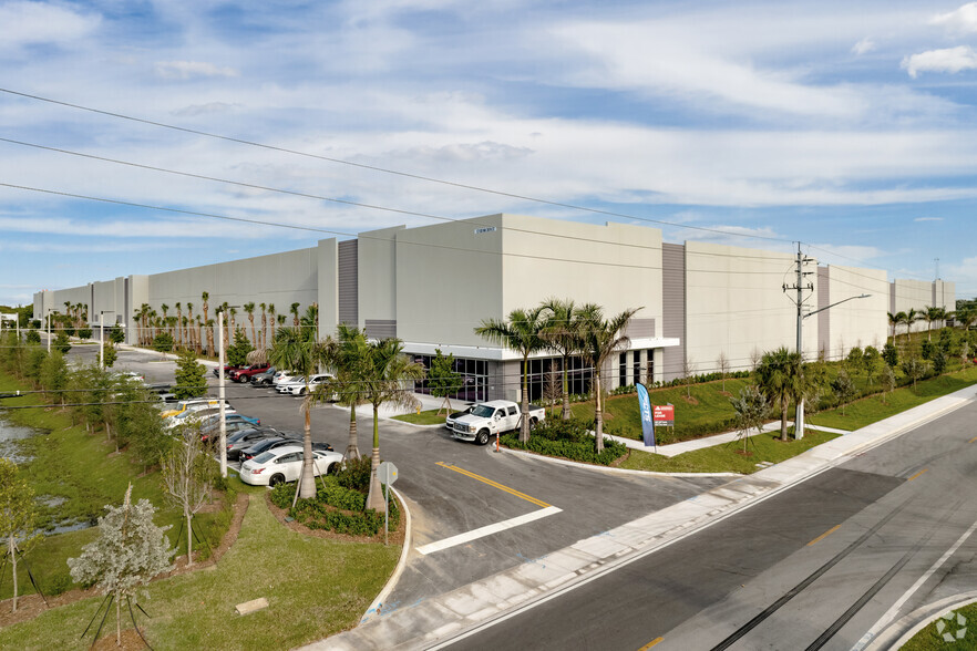 12000 NW 39 St, Coral Springs, FL for lease - Building Photo - Image 2 of 9