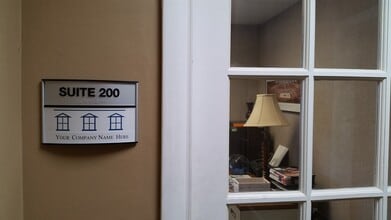 4415-4427 E 31st St, Tulsa, OK for lease Interior Photo- Image 1 of 12