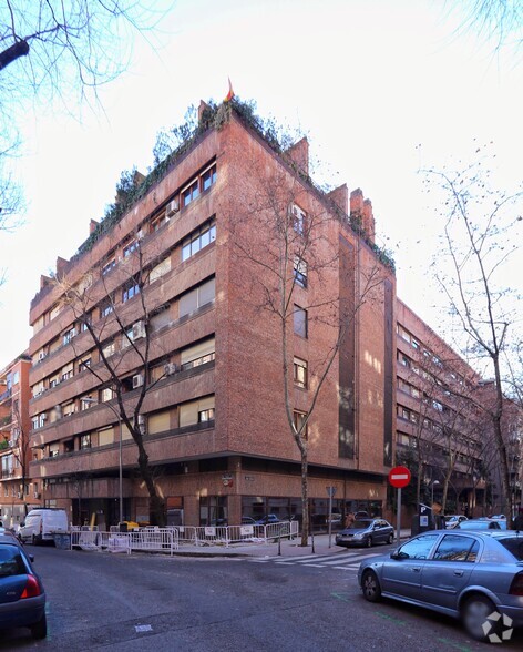 Calle Núñez Morgado, 6, Madrid, Madrid for lease - Building Photo - Image 3 of 3