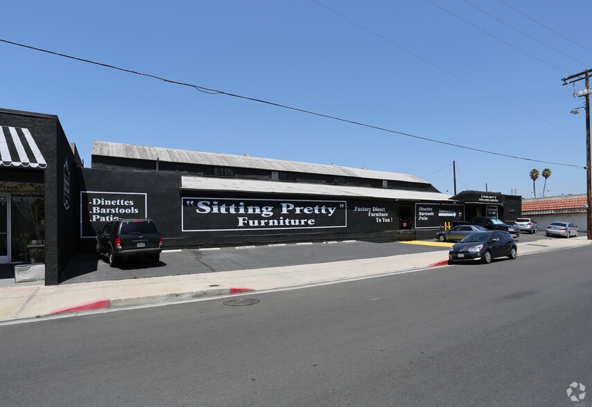 7115 Darby Ave, Reseda, CA for lease - Building Photo - Image 1 of 10