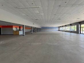 6527 Warden Rd, North Little Rock, AR for sale Interior Photo- Image 2 of 2