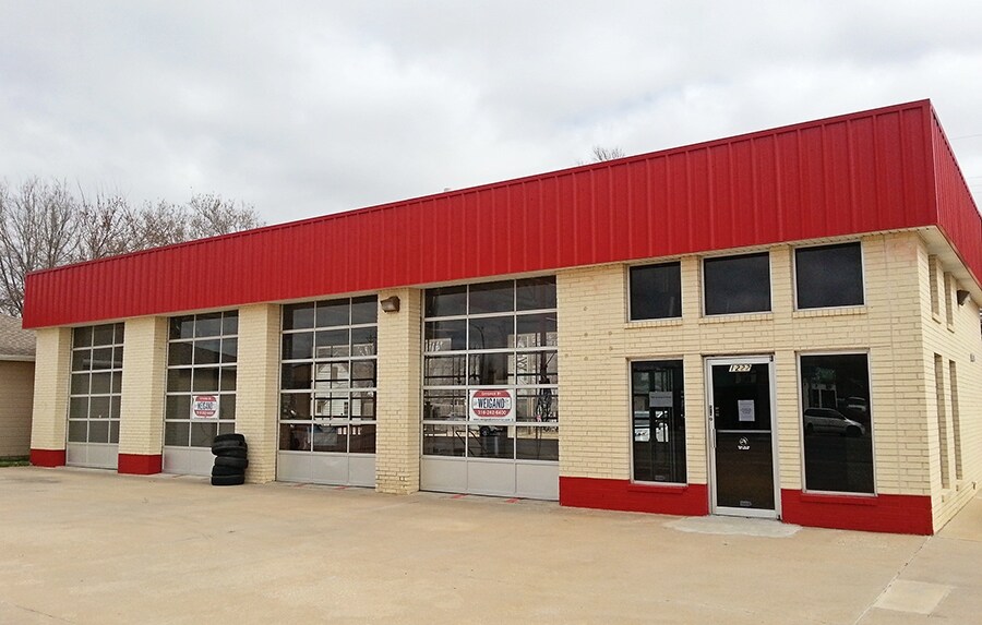 1222 Main St, Winfield, KS for sale - Building Photo - Image 1 of 1