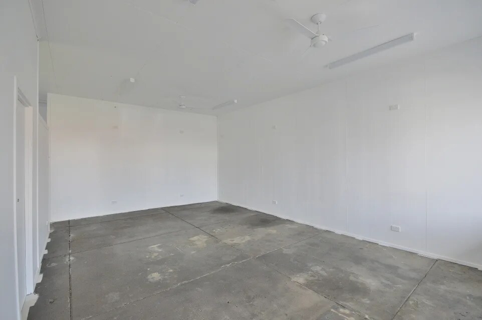 67 Grafton St, Warwick for sale Interior Photo- Image 1 of 6