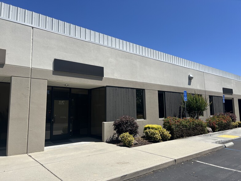 1145-1155 Tasman Dr, Sunnyvale, CA for lease - Building Photo - Image 2 of 6