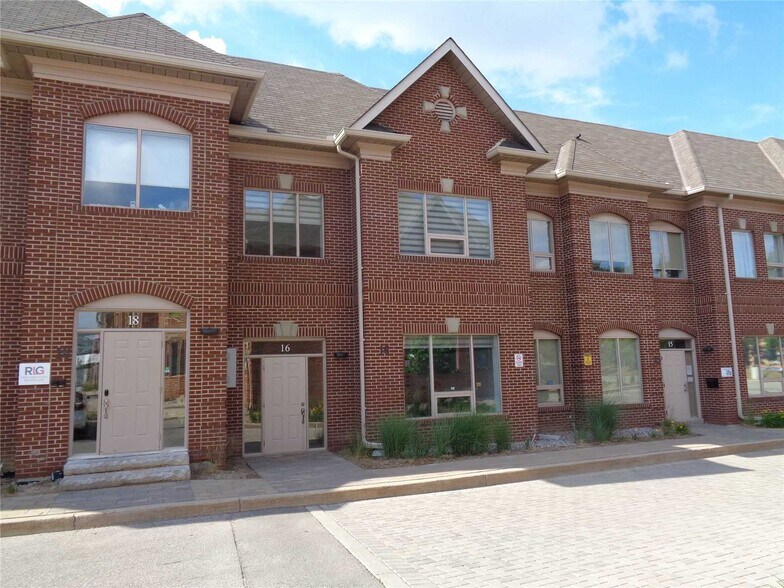 30 Wertheim Ct, Richmond Hill, ON L4B 1B9 30 Wertheim Ct, Richmond Hill, ON L4B 1B9