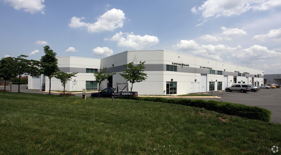 21760 Beaumeade Cir, Ashburn, VA for lease - Building Photo - Image 1 of 18