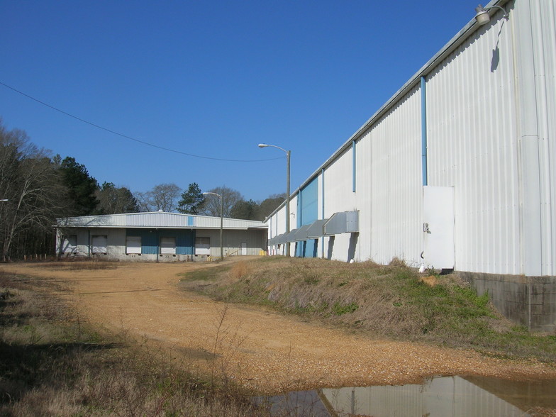 100 Tubb Ave, West Point, MS for lease - Building Photo - Image 2 of 7