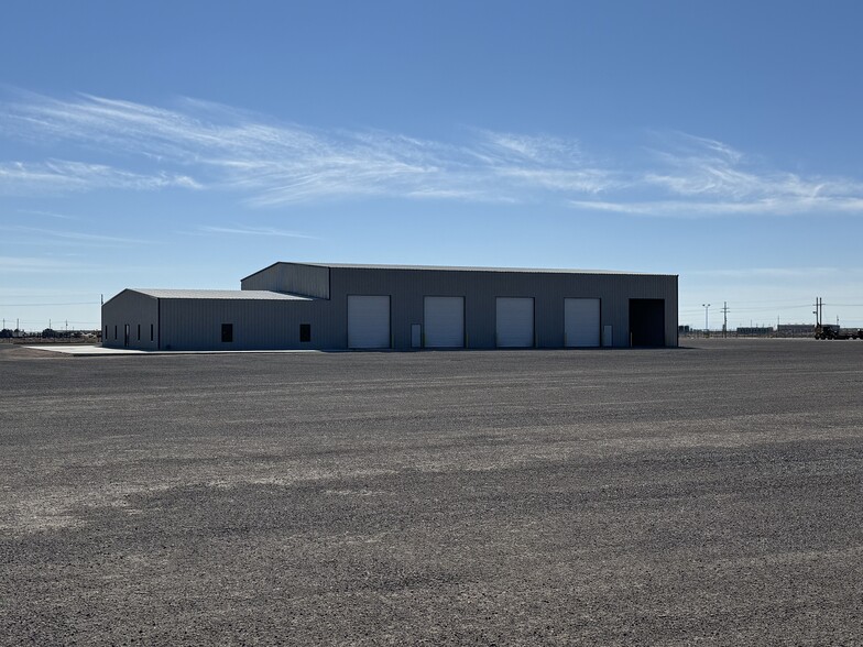 169 FM 869 Rd, Pecos, TX for lease - Building Photo - Image 2 of 11