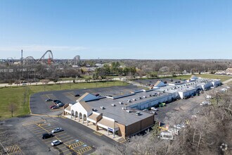 401 N Riverside Dr, Gurnee, IL - AERIAL map view - Image1
