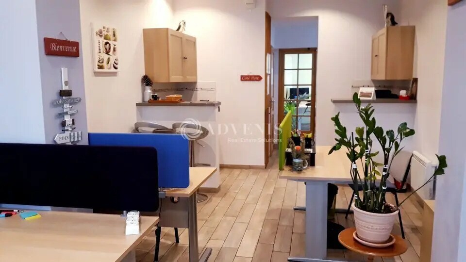 Office in Clamart for sale - Interior Photo - Image 1 of 6