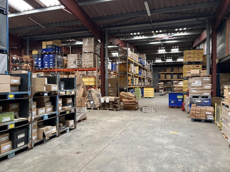 Industrial in Méru for lease - Building Photo - Image 2 of 8