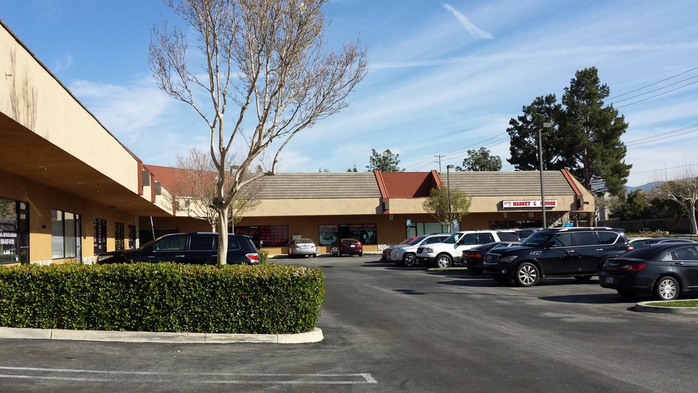 17070 Walnut Village Pky, Fontana, CA for lease - Building Photo - Image 2 of 4
