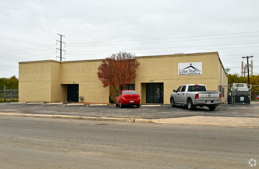 4731-4733 Whirlwind St, San Antonio, TX for lease - Building Photo - Image 2 of 13