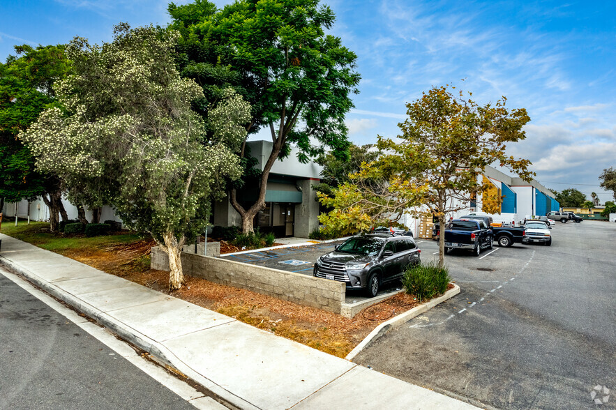 701-717 E Gardena Blvd, Carson, CA for sale - Building Photo - Image 1 of 3