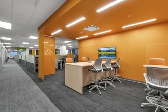 600 Airborne Pky, Cheektowaga, NY for lease Building Photo- Image 2 of 43