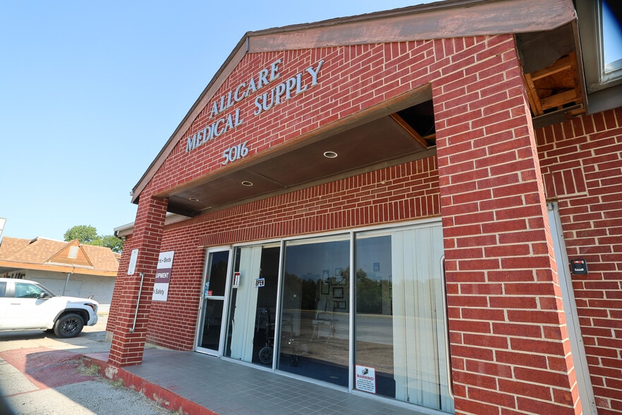 5016 Jacksboro Hwy, Fort Worth, TX for sale - Building Photo - Image 3 of 17