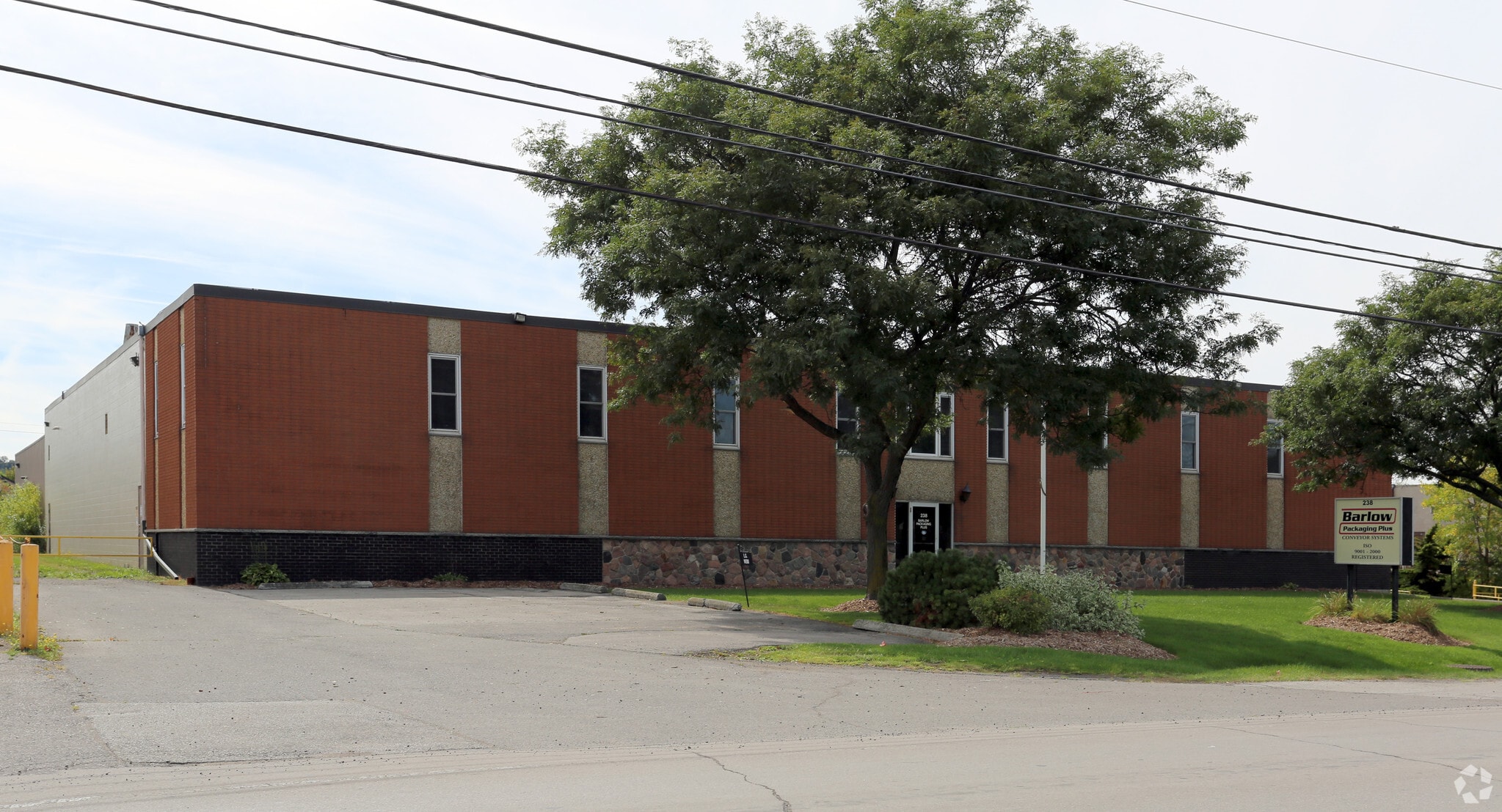 242 Arvin Av, Stoney Creek, ON for sale Primary Photo- Image 1 of 4