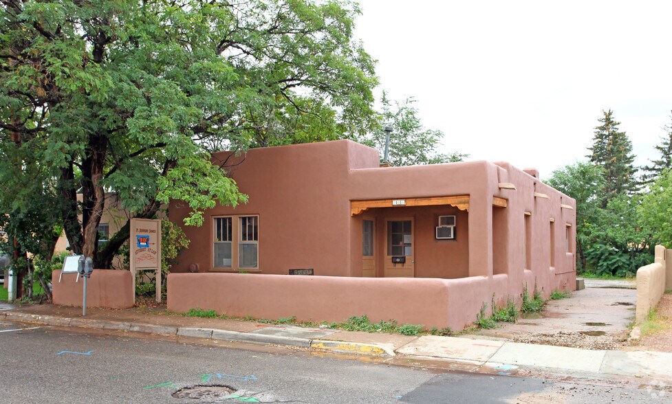 304 Catron St, Santa Fe, NM for sale - Primary Photo - Image 1 of 1