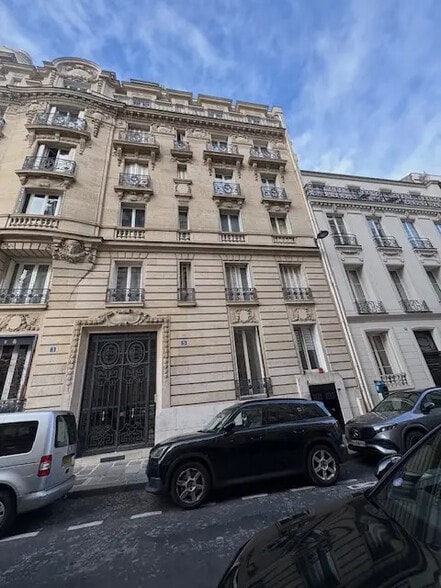 3-5 Rue Balzac, Paris for lease - Building Photo - Image 1 of 21