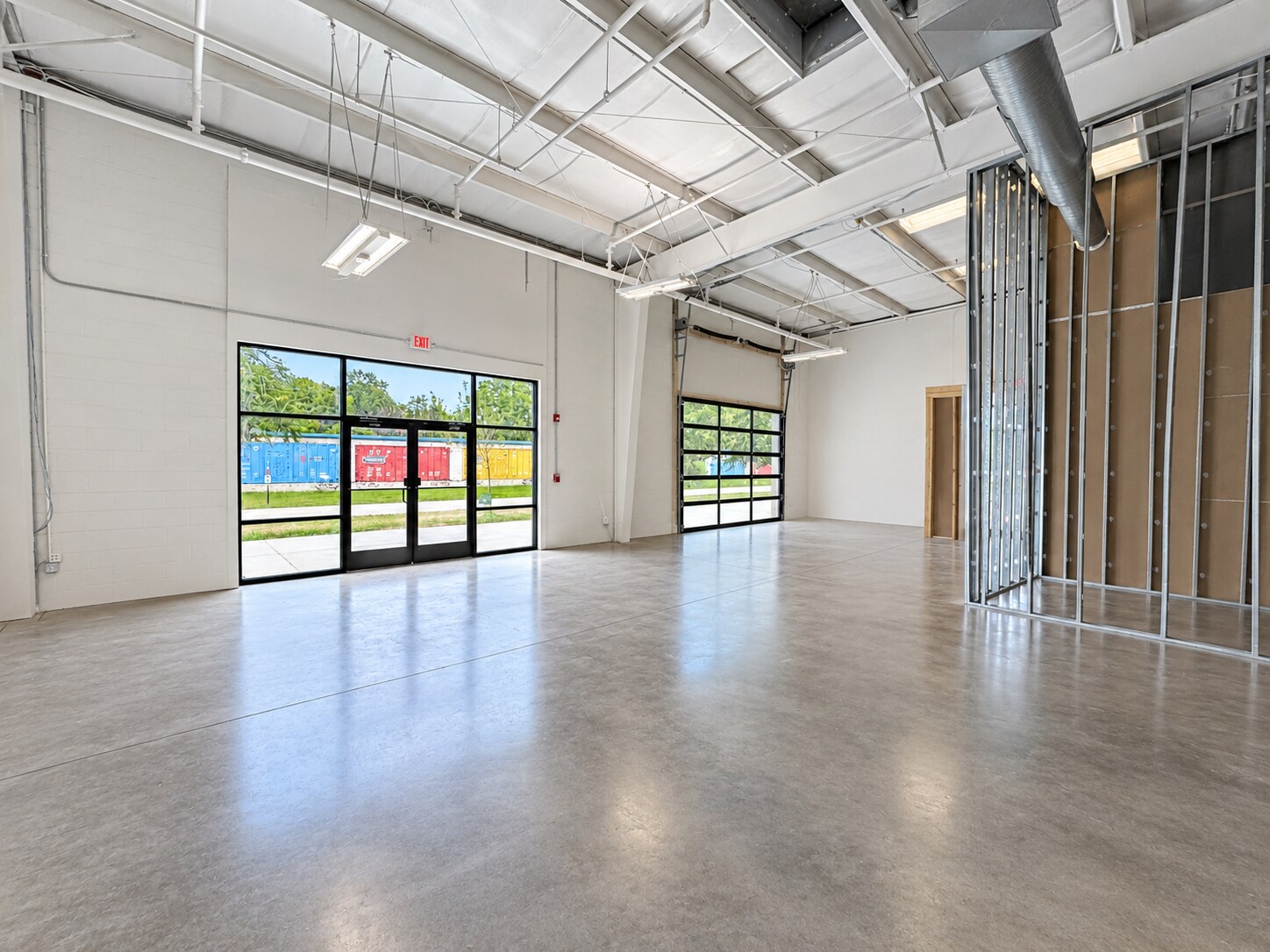 5255 N Winthrop Ave, Indianapolis, IN for lease Interior Photo- Image 1 of 6