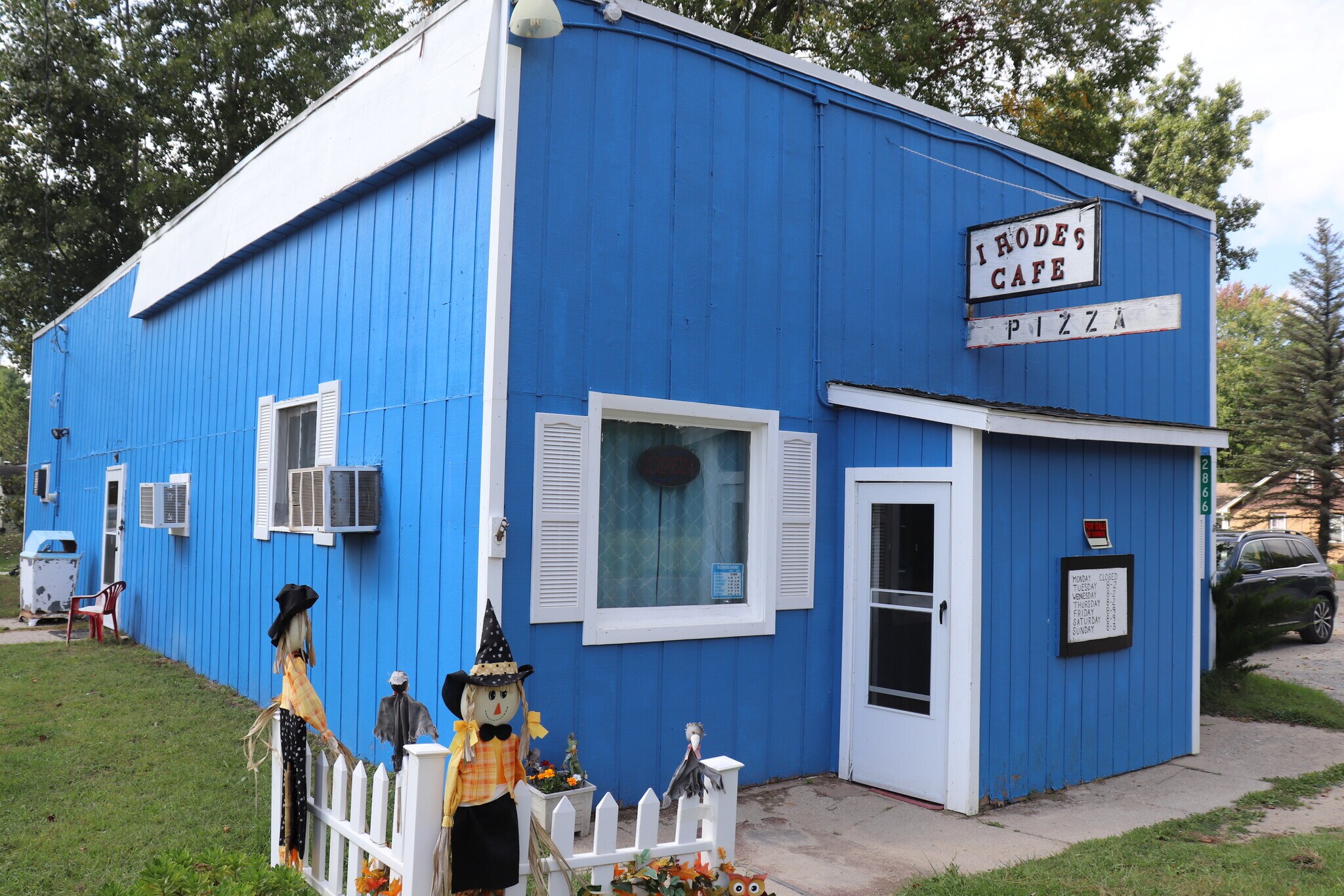 2866 Rhodes, Rhodes, MI 48652 Rhodes Cafe