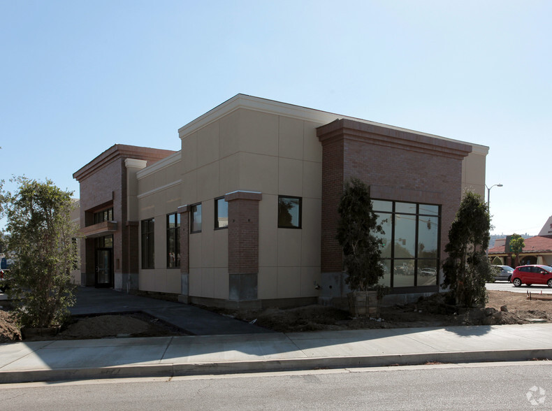 23220 Hawthorne Blvd, Torrance, CA for lease - Building Photo - Image 2 of 9