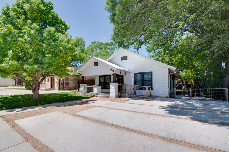 3104 W 5th St, Fort Worth, TX for sale - Building Photo - Image 1 of 1