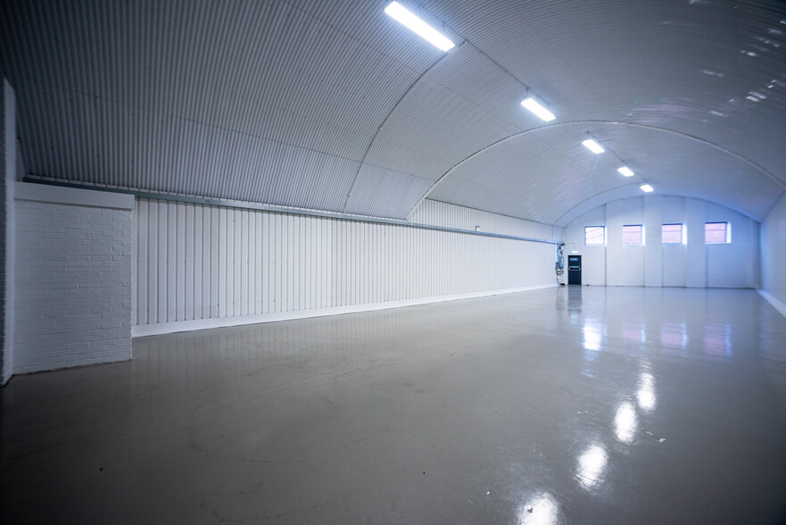 Rotherhithe New Rd, London for lease - Building Photo - Image 2 of 5