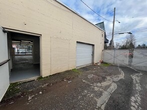 3504-3536 NE 3rd Ave, Camas, WA for sale Building Photo- Image 2 of 12