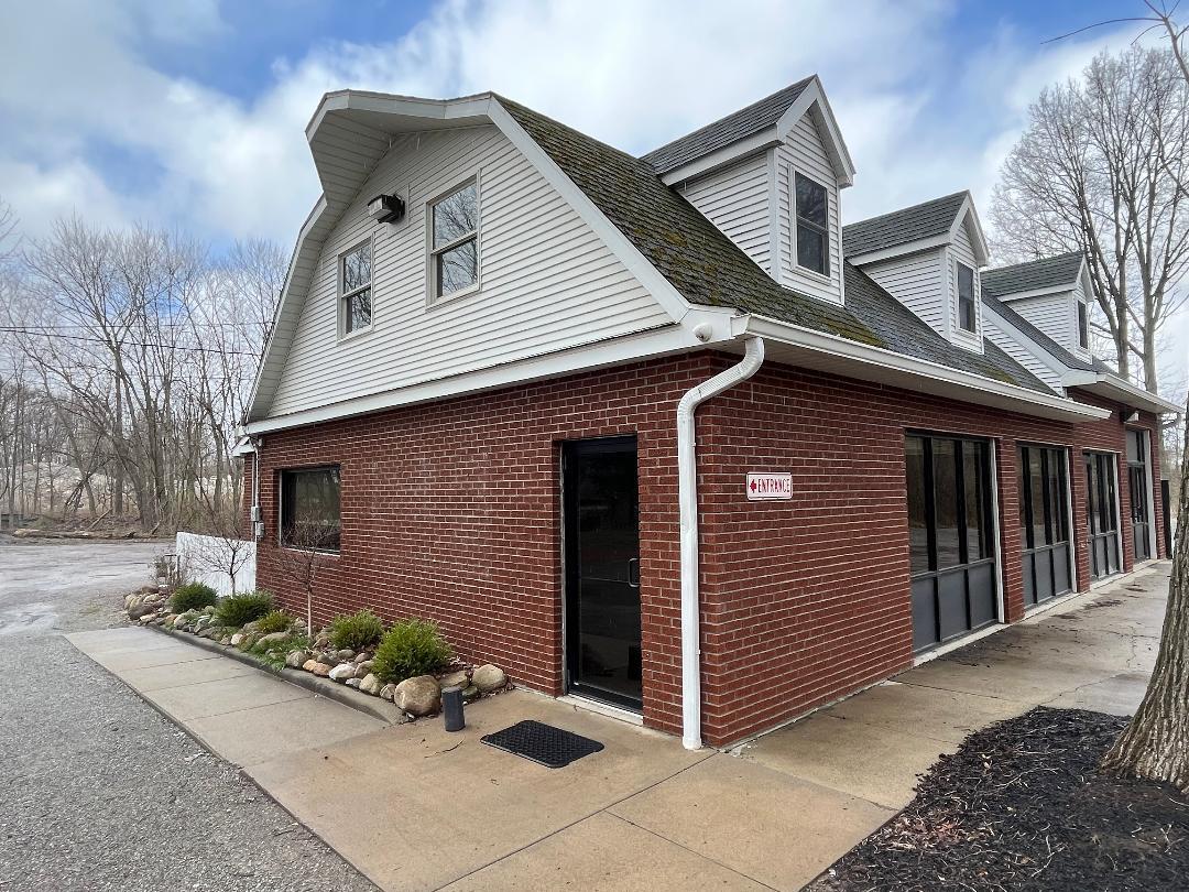 180 Duquesne St, Columbiana, OH for sale Building Photo- Image 1 of 1